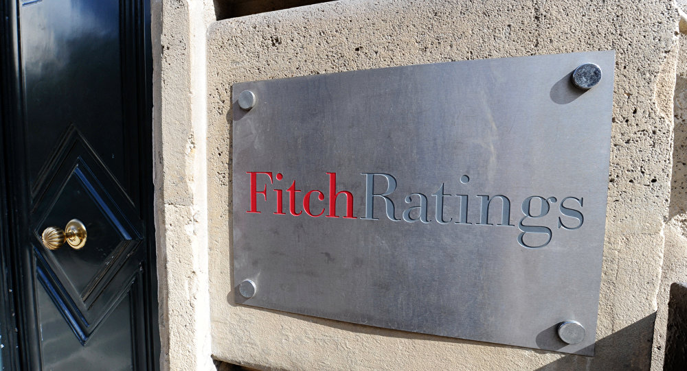 Fitch 14 Türk bankasının notunu indirdi