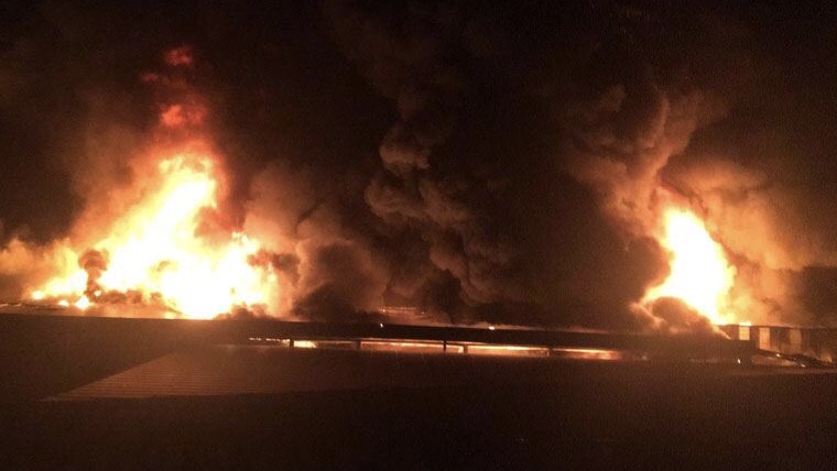 Antalya'da büyük yangın: 11 itfaiye aracı gönderildi
