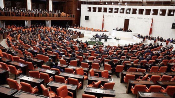 'Torba teklifi' Meclis'te kabul edildi!