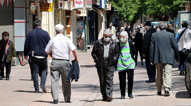 65 Yaş Üstü 30 Gün Kalmak Şartıyla Seyahat Edebilecek