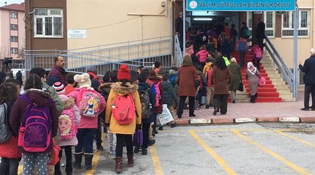 Elazığ'da depremin ardından ilk ders zili çaldı