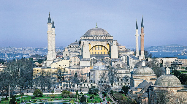 Erdoğan: Ayasofya'nın statüsüyle ilgili nihai karar mercii Türk milletidir, diğer ülkelere ancak saygı göstermek düşer