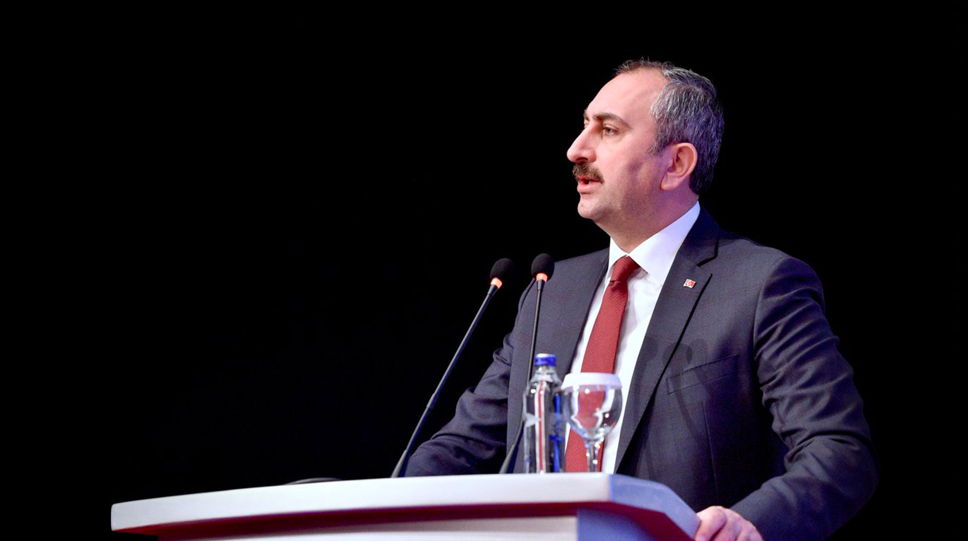 Gül: 'Karantinaya Uymamak Suçtur'