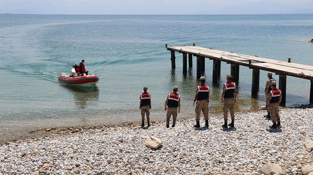 Van Gölü'nde Teknenin Batması Sonucu Kaybolan 2 Kişinin Daha Cesedi Bulundu
