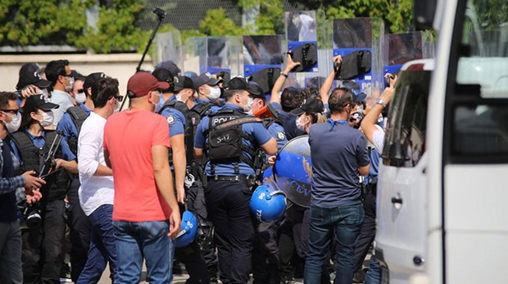 HDP’nin Basın Açıklamasına Müdahale, Bazı İsimler Gözaltına Alındı