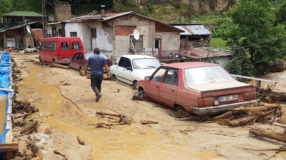 AFAD: Rize'deki selde 80 kişi kurtarıldı