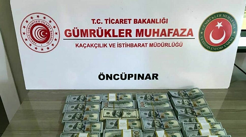 Kaçırılmak İstenen 300 Bin Dolar Ele Geçirildi