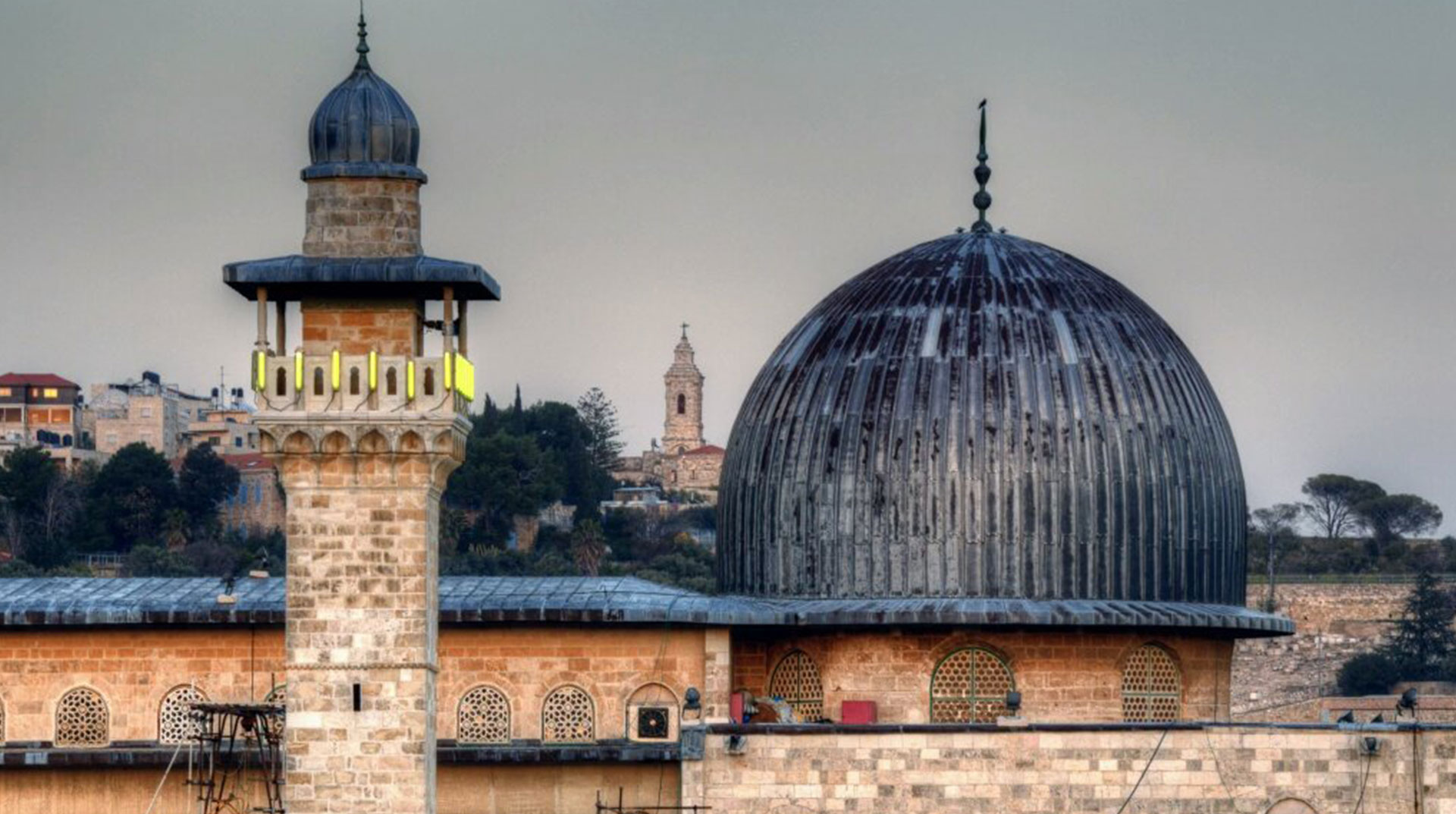 İşgal Güçleri Mescid-i Aksa Hatibini Gözaltına Aldı