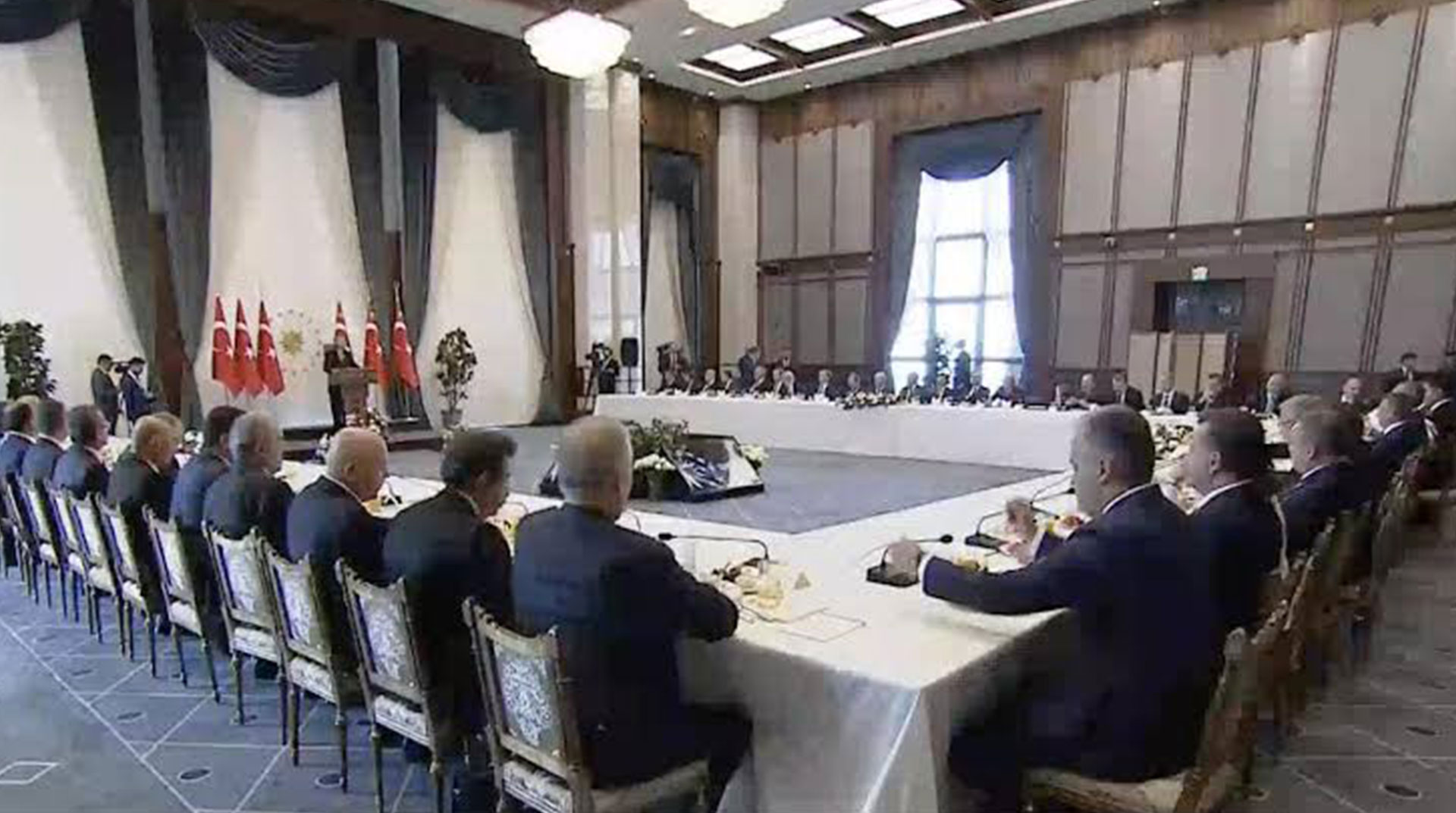 Erdoğan Başkanlarla Bir Araya Geldi