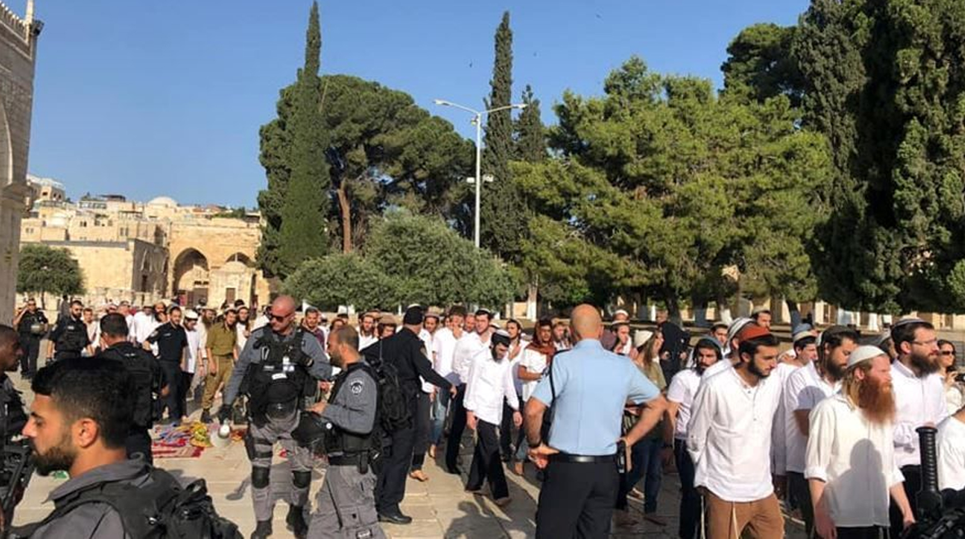 Siyonist işgalcilerden Mescid-i Aksa'da ayin