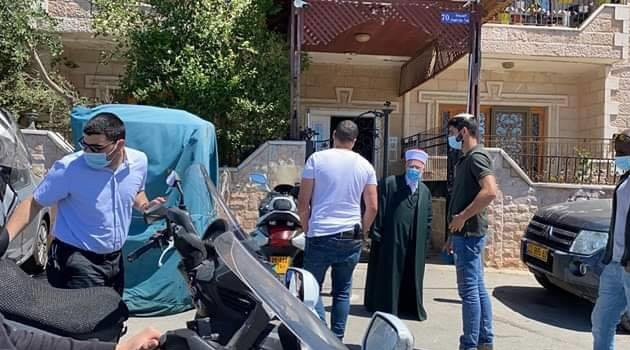 İşgalci İsrail güçleri Mescid-i Aksa İmamı Şeyh İkrime Sabri'yi gözaltına aldı