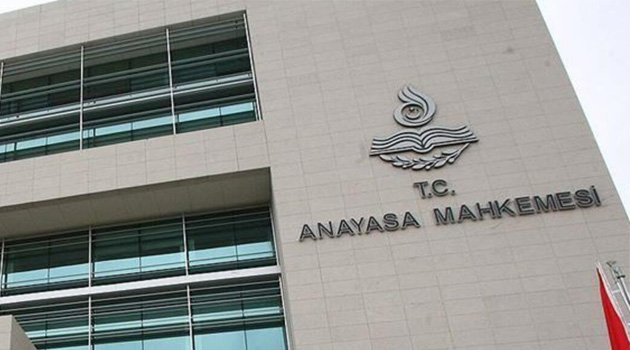 Yargıtay: Boşanan anne çocuğuna kendi soyadını verebilecek