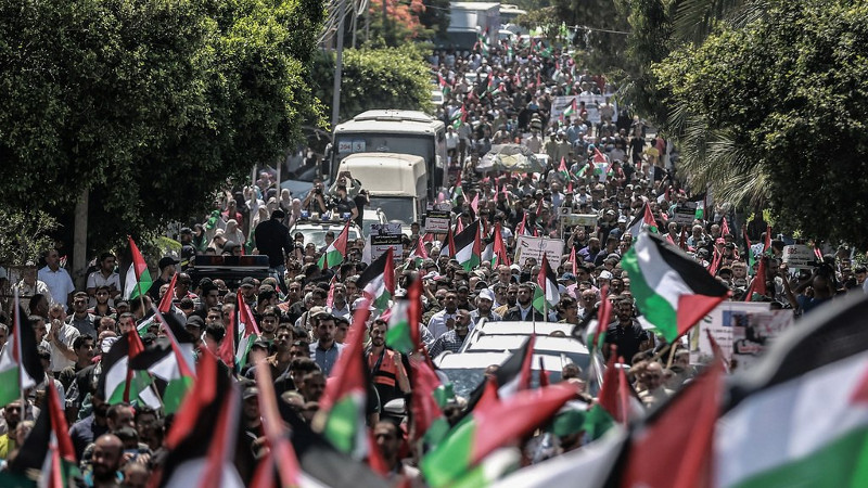 Binlerce Filistinliden intifada çağrısı