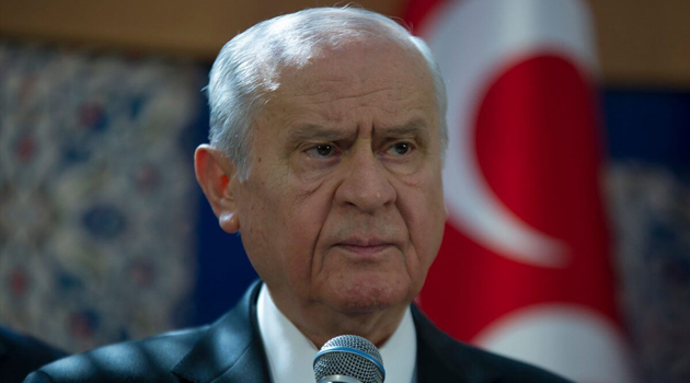 Bahçeli'den Koronavirüs değerlendirmesi: Aziz milletimiz Bilim Kurulu'nun değerli üyelerinin hangi birisine itibar etsin?