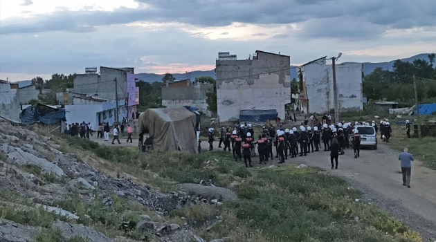 Bursa’da iki grup arasında silahlı çatışma: Biri polis üç ölü, bir yaralı