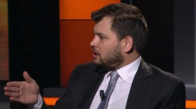 Cemil Ayvalı AKP'deki görevinden istifa etti
