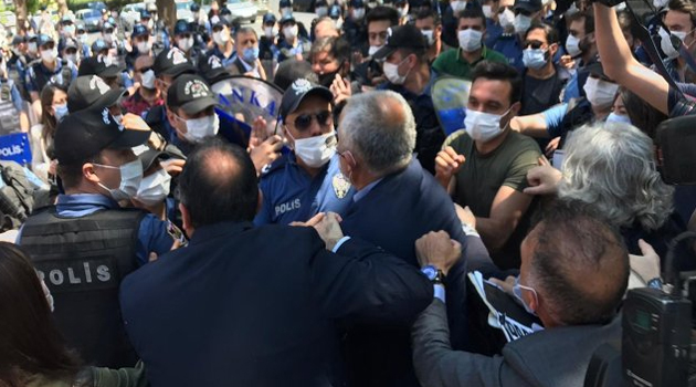 Kızılay'a yürüyen milletvekilleri darp edildi