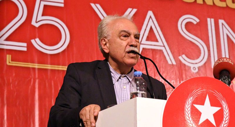 Doğu Perinçek: FETÖ'nün siyasi ayağı Gül, Davutoğlu ve Babacan'dır