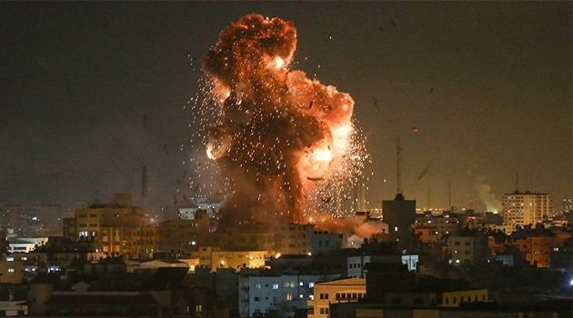 Siyonist İsrail'den Gazze'ye bombardıman!