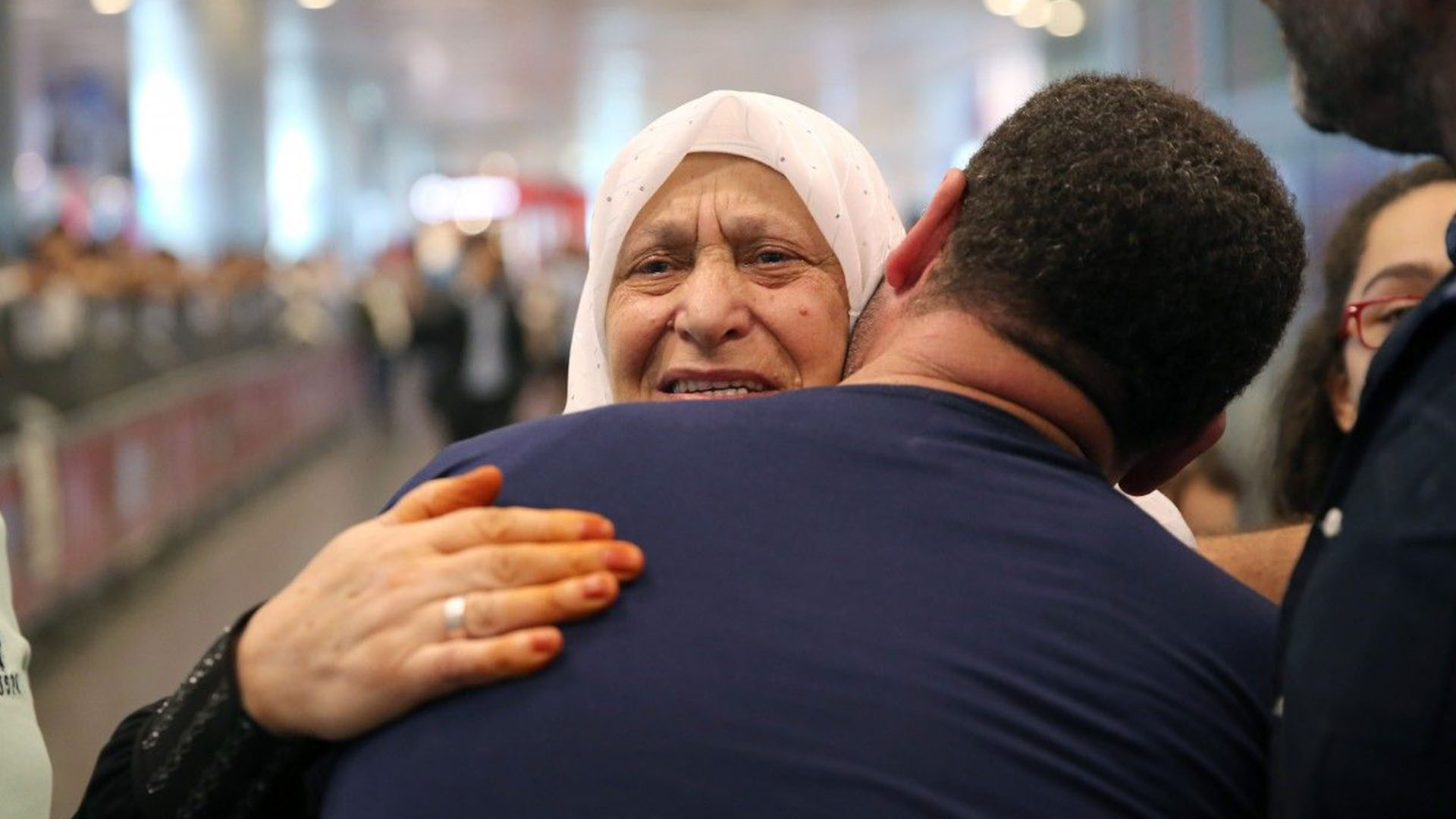 İlk hac kafilesi yurda döndü