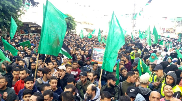 Gazze’de Filistinliler Hamas’ın kuruluşunun yıldönümü kutladı