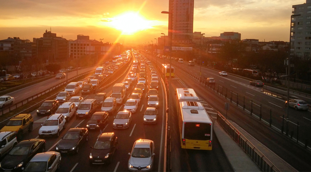 İstanbul'da trafik yoğunluğu arttı