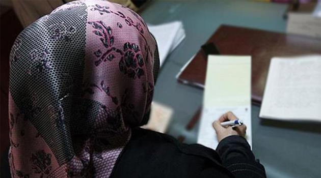 Kanada'da dini sembol yasağı ilk Müslüman öğretmenleri vurdu