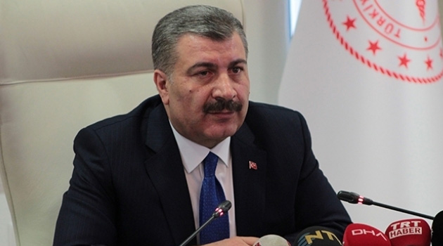 Sağlık Bakanı Koca Türkiye'deki koronavirüs vakalarıyla ilgili açıklama yapıyor