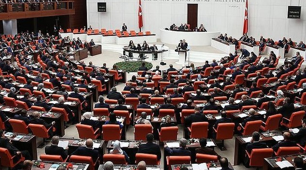 AK Parti, çoklu baro teklifini Meclis'e sundu