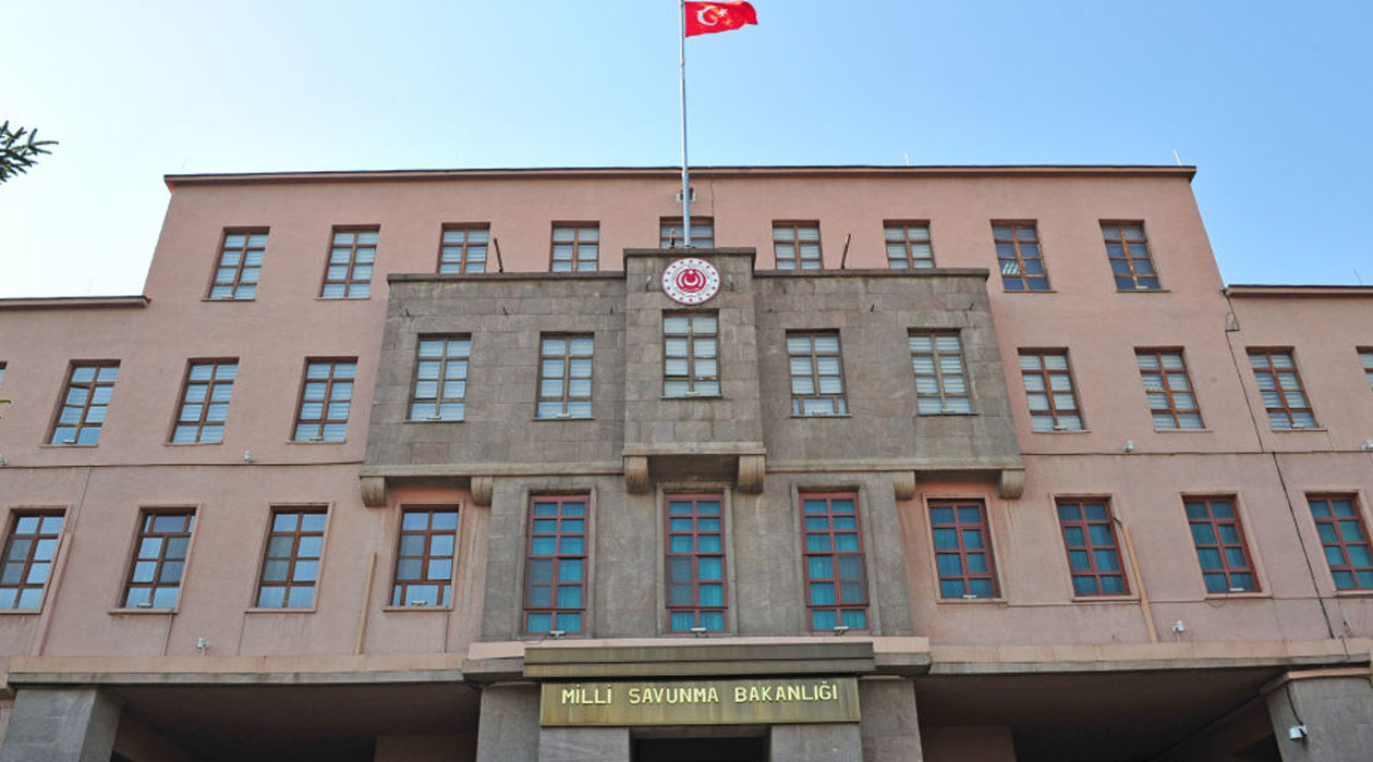 MSB: İdlib'deki hava saldırısında 2 asker şehit oldu