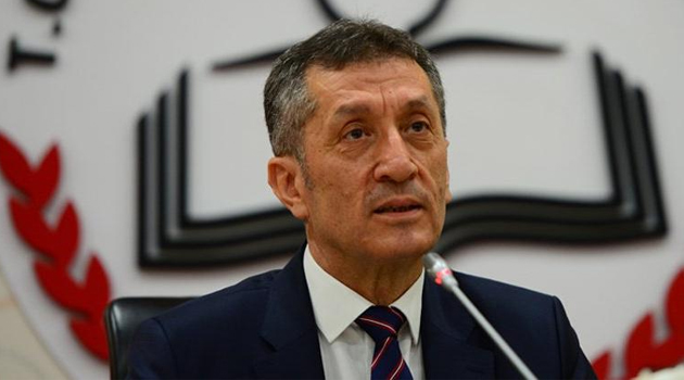 Milli Eğitim Bakanı Selçuk: LGS'ye girecek öğrencilere maske ve dezenfektan dağıtılacak