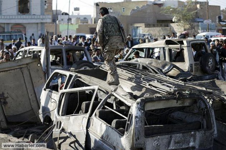 Yemen Saldırısından Objektiflere Takılanlar