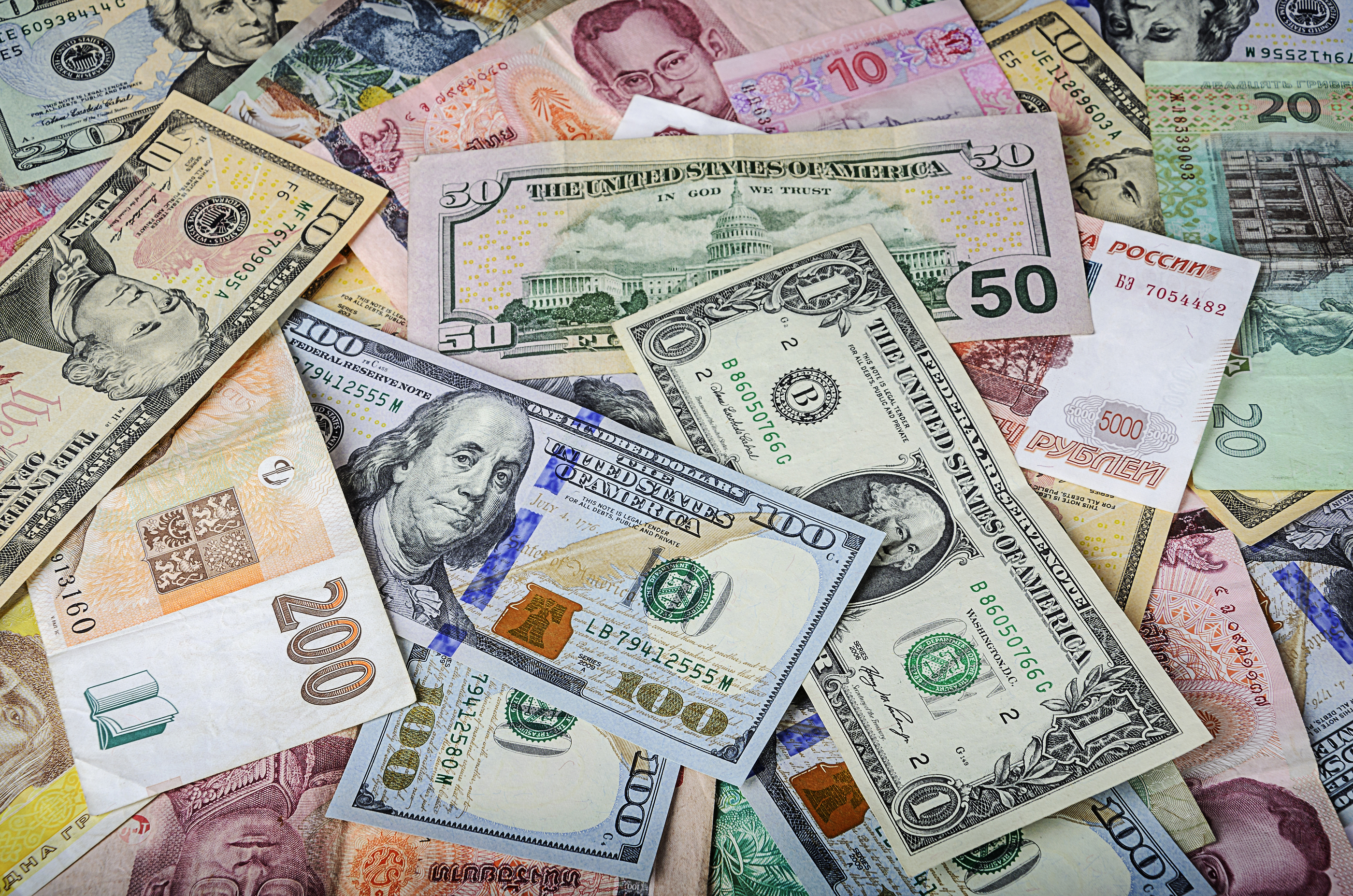 В турции доллары или евро. Иностранная валюта. Деньги разные. Разные валюты. Деньги разные валюты.
