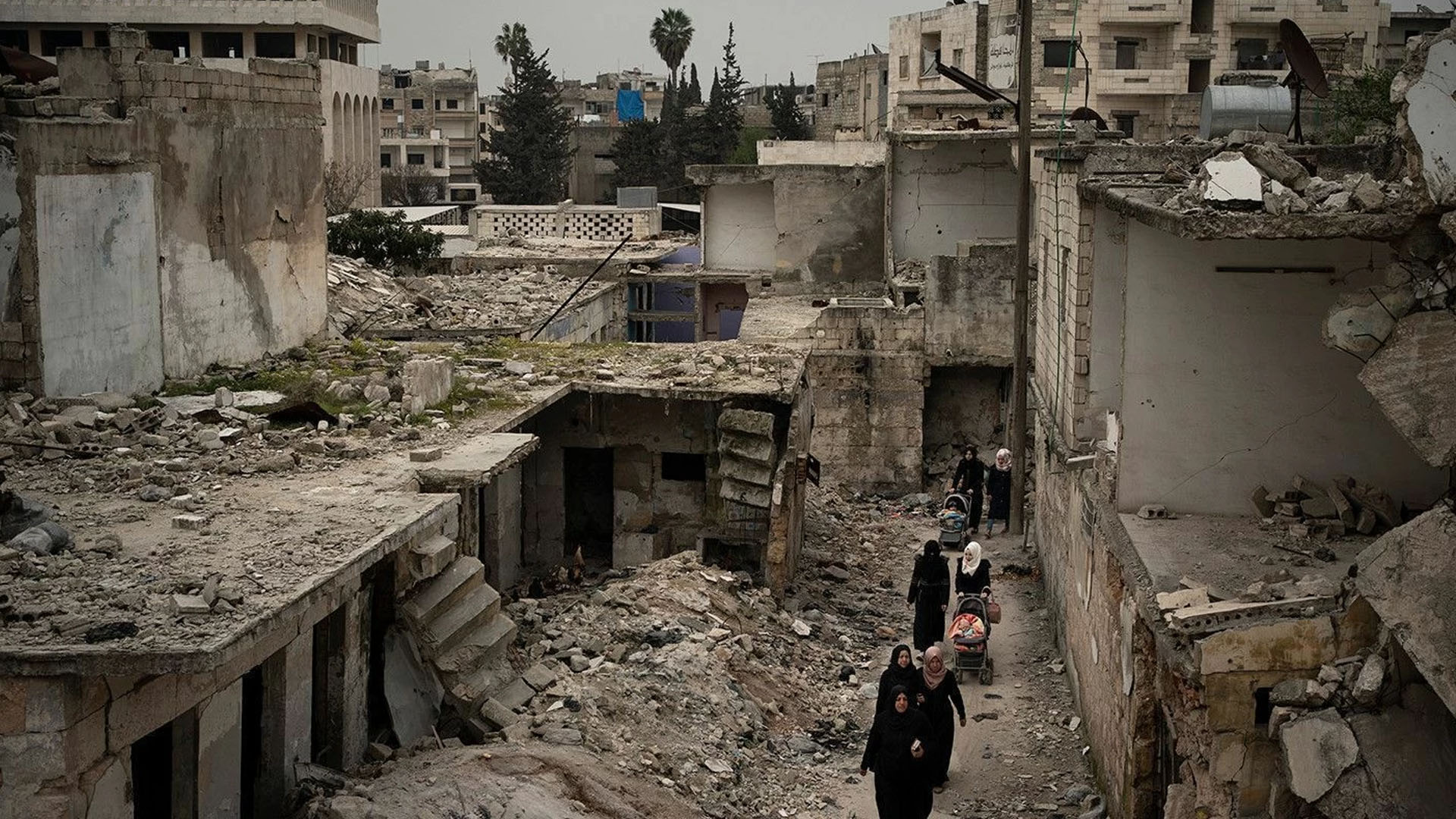 В Сирии террористы казнят людей на улицах без суда и следствия