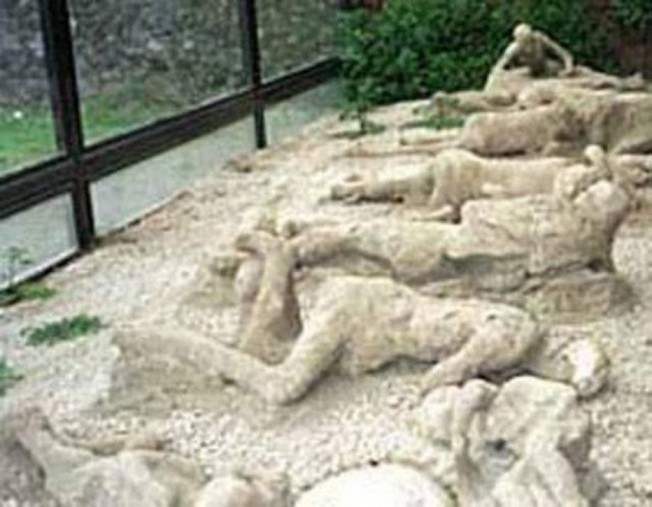 Taş kesilen bir kavim!
