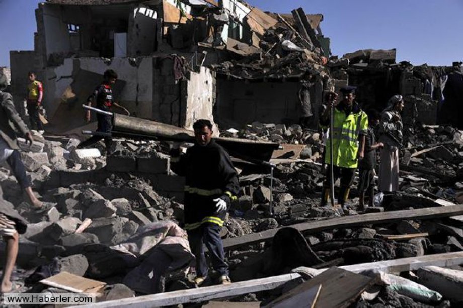 Yemen Saldırısından Objektiflere Takılanlar