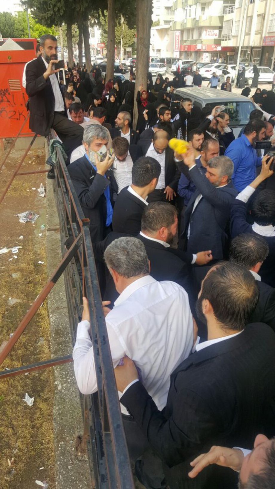 Furkan Vakfı Mensuplarına Acımasız Müdahale Anından Kareler