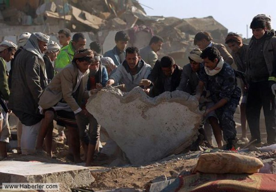 Yemen Saldırısından Objektiflere Takılanlar