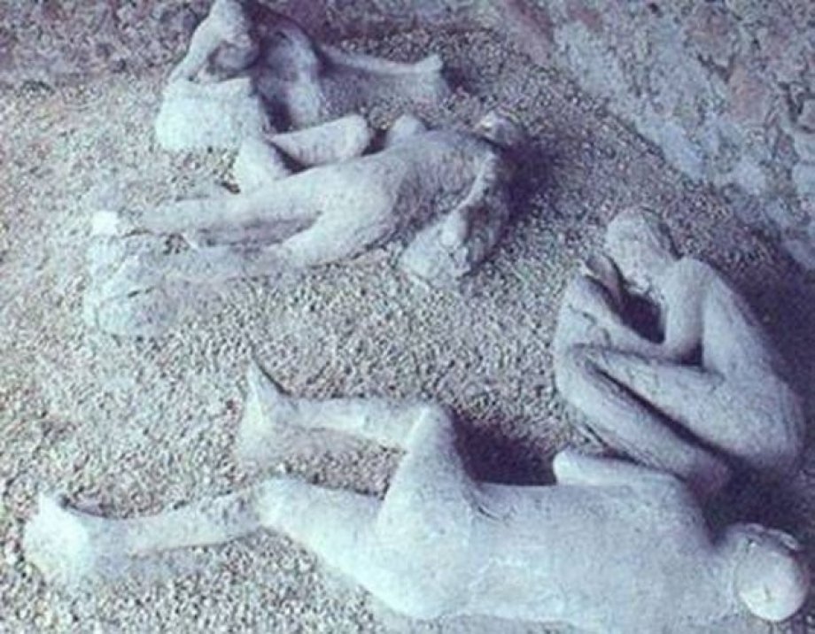 Taş kesilen bir kavim!