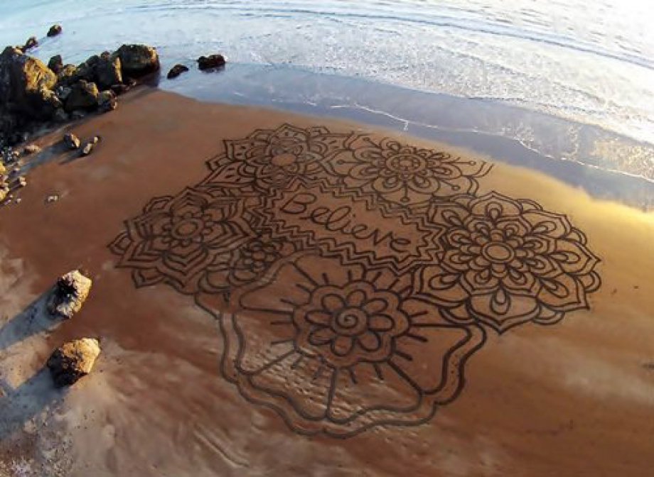 Kumlarla Sanat