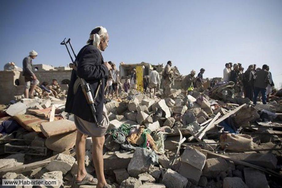 Yemen Saldırısından Objektiflere Takılanlar
