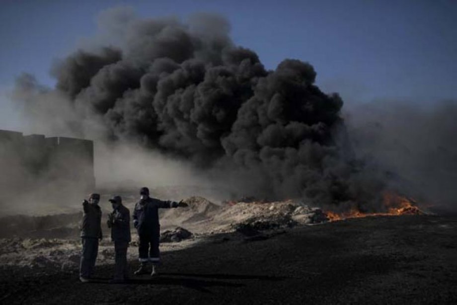 Irak'ın petrolü 4 aydır yanıyor