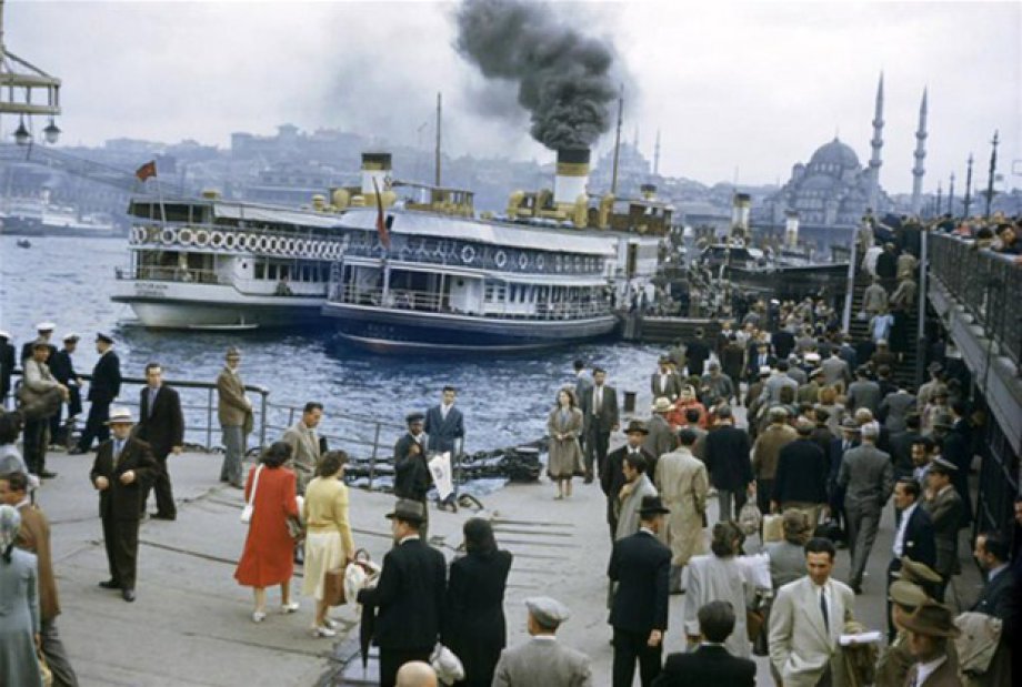 İstanbul'a ait tarihi fotoğrafları tefekkür etmeniz için takdirinize sunuyoruz.