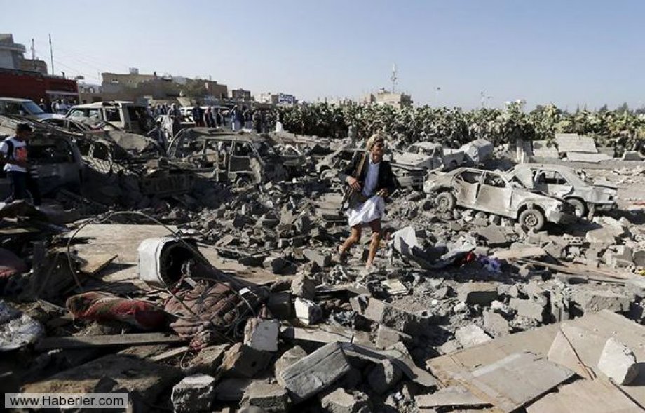 Yemen Saldırısından Objektiflere Takılanlar
