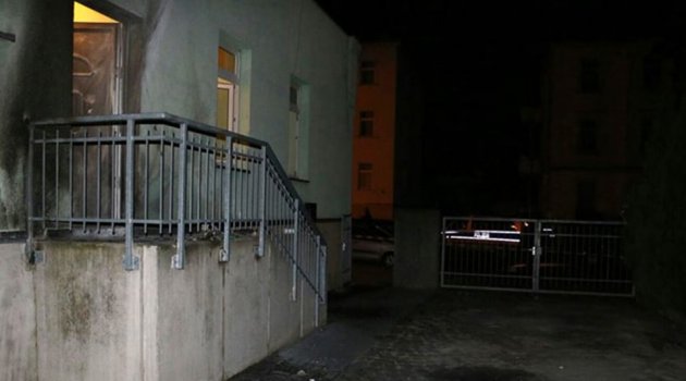 Almanya'da Camiye Saldırı