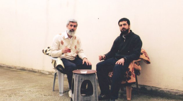 Sosyal Medyada Duygulandıran Büyük Bayramlaşma