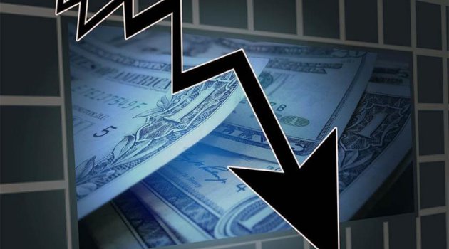 Türkiye ekonomisi yılın ilk 4 ayında yüzde 2,6 daraldı