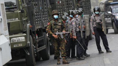 Myanmar’da ordu, seçime kadar iktidarda