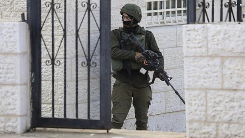 İsrail güçleri Kudüs’te biri gazeteci 4 Filistinliyi gözaltına aldı