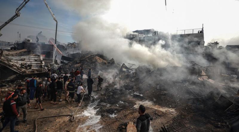 Gazze'de yangın: 9 ölü, 53 yaralı